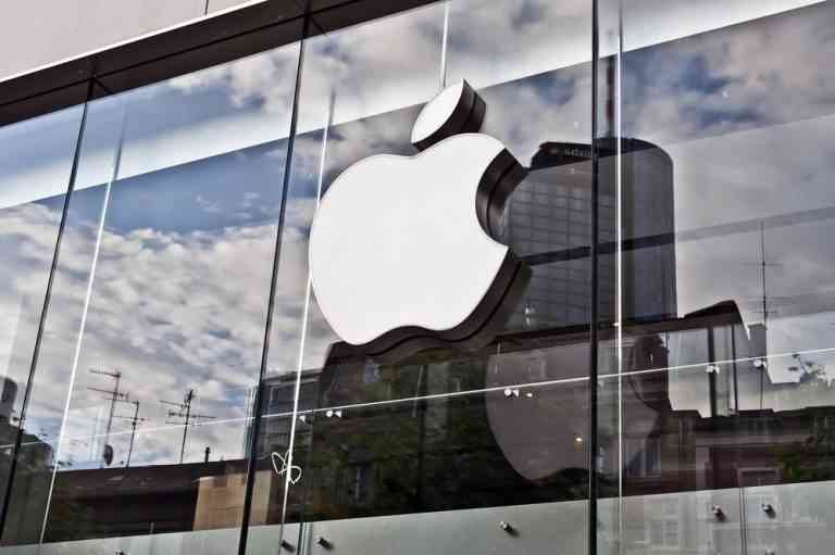 Apple, Costco, Airbnb, and Booking.com: Top Scams of the Week